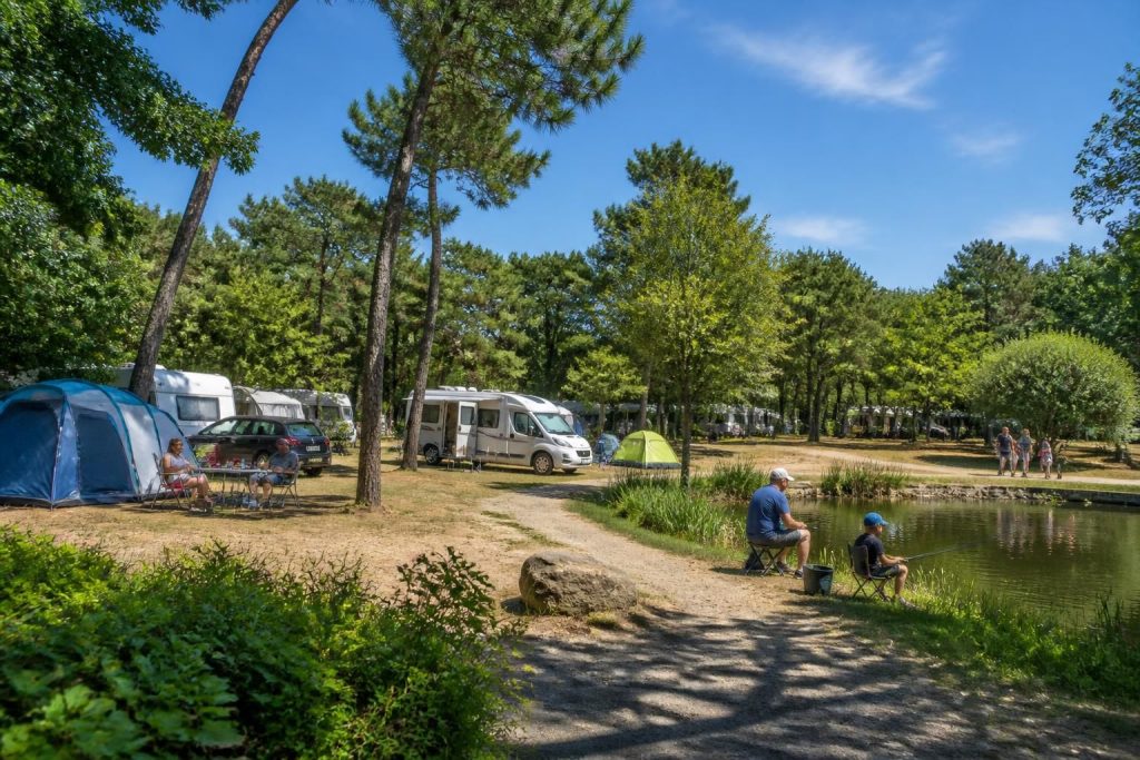 découvrez le camping municipal kerver à saint gildas de rhuys : toutes les informations pratiques, avis des visiteurs et conseils pour un séjour réussi en bord de mer.